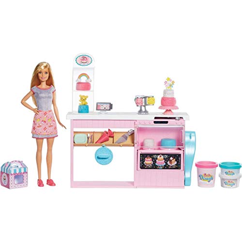 Barbie y su pastelería, muñeca con cocina y accesorios, regalo para niñas y niños 3-9 años (Mattel GFP59)