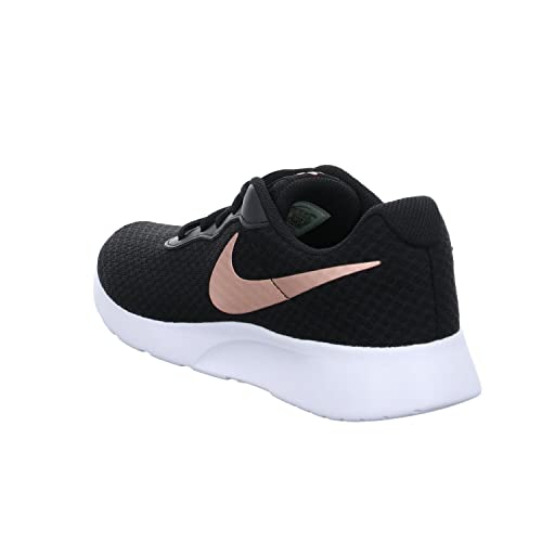 NIKE Tanjun, Zapatillas de Gimnasia Mujer, Black Mtlc Red Bronze Barely Volt White, 38.5 EU